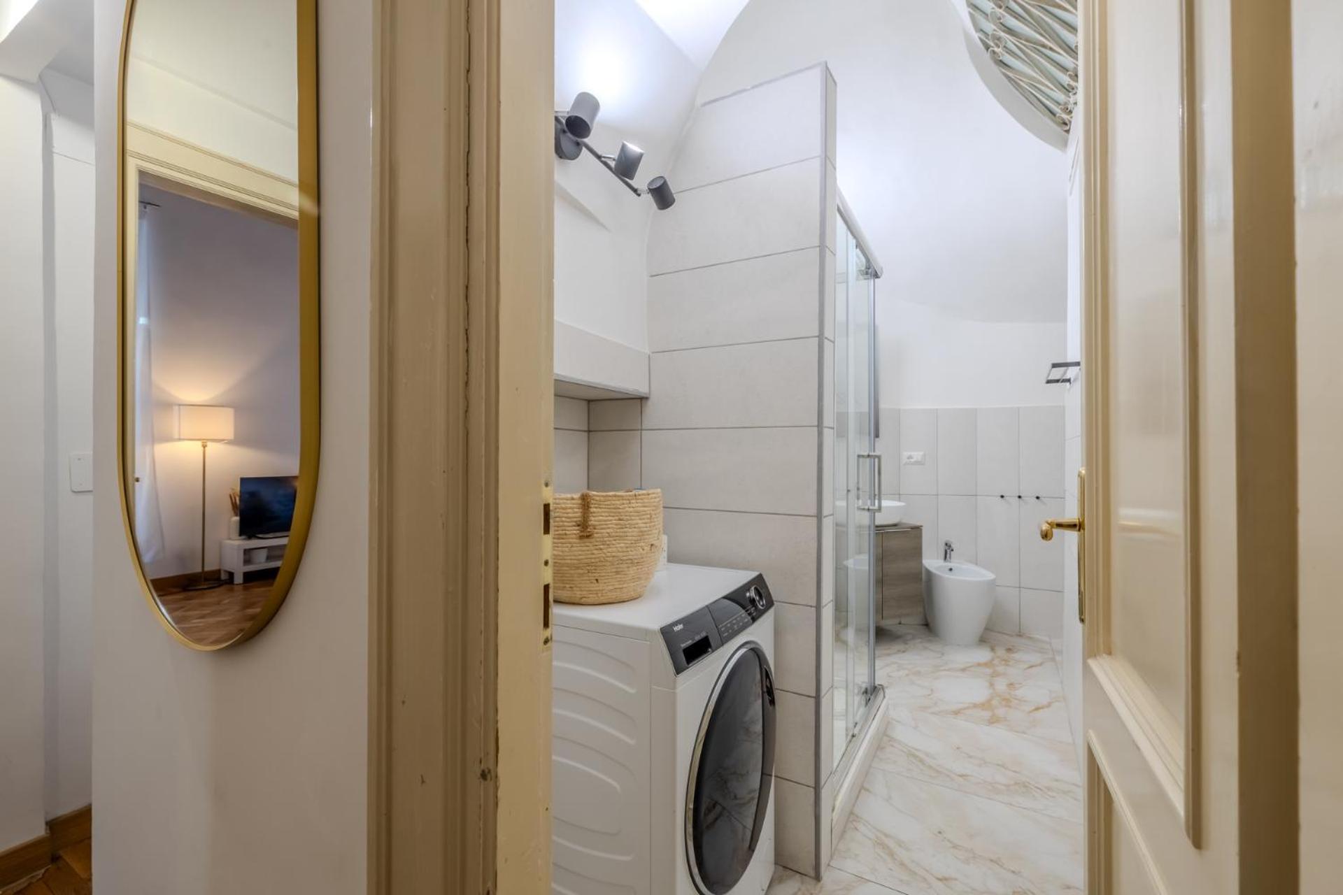 Appartamento Storico In Zona Barberini Рим Екстер'єр фото