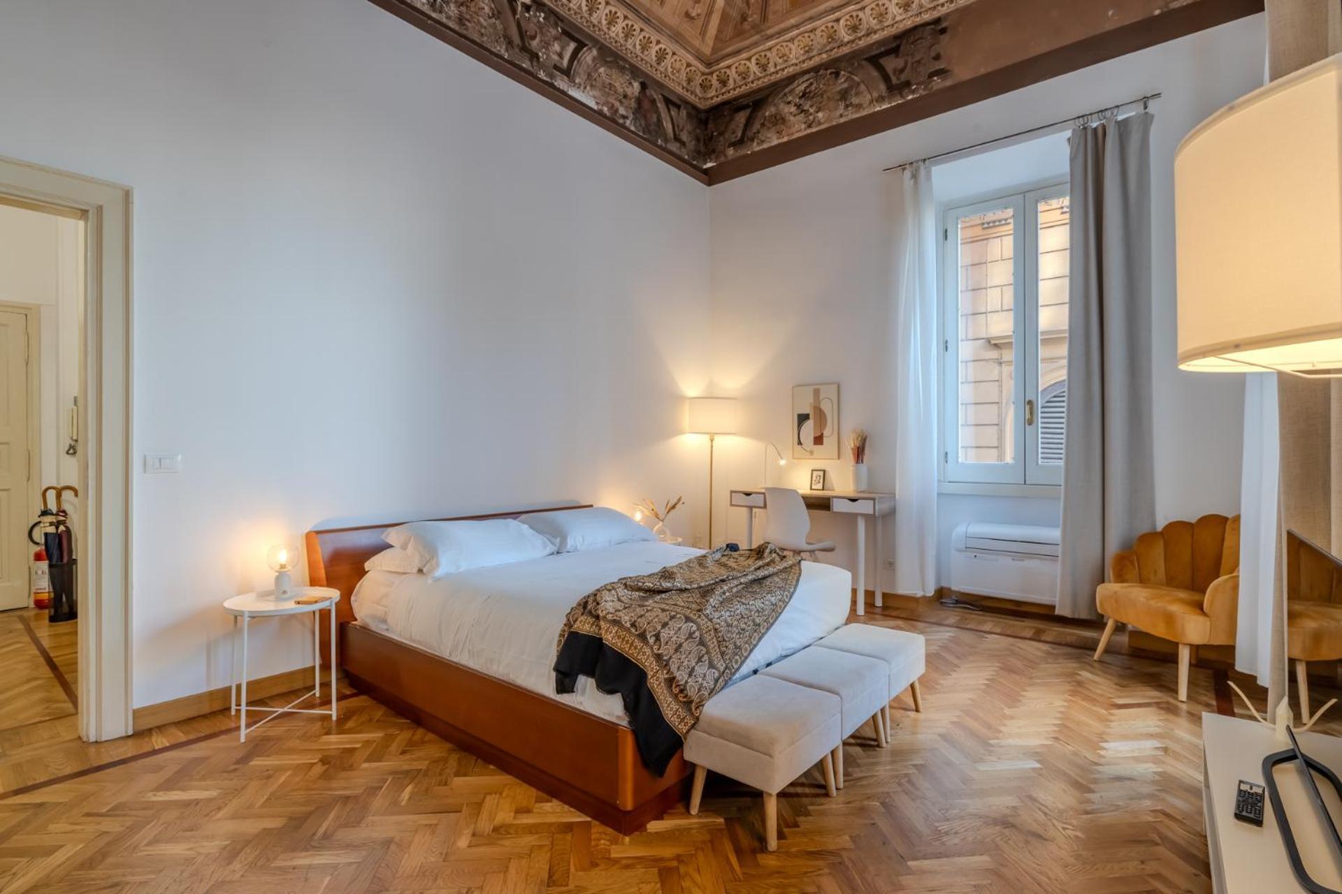 Appartamento Storico In Zona Barberini Рим Екстер'єр фото